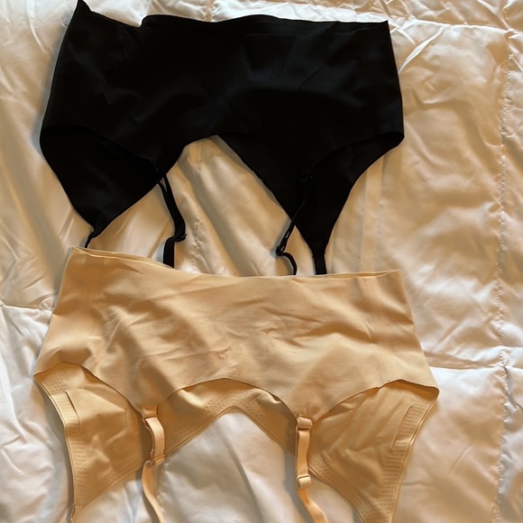 Sleep/Bralettes total of 4 - Picture 6 of 7